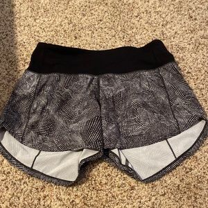 lululemon 4’ speed up shorts